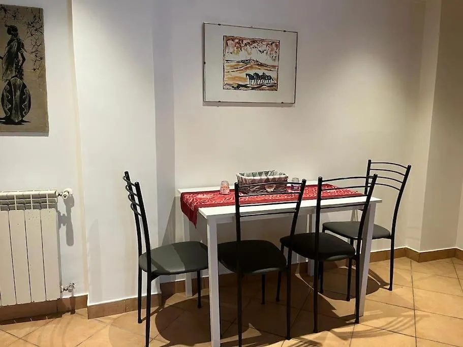 Apartment La Dolce Vita - Casa Mi Rome Italy